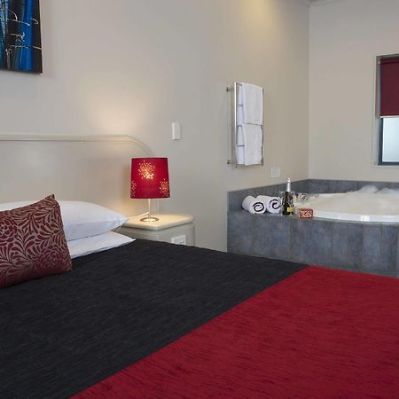 Aubyn Court Spa Motel Палмерстон-Норт Екстер'єр фото
